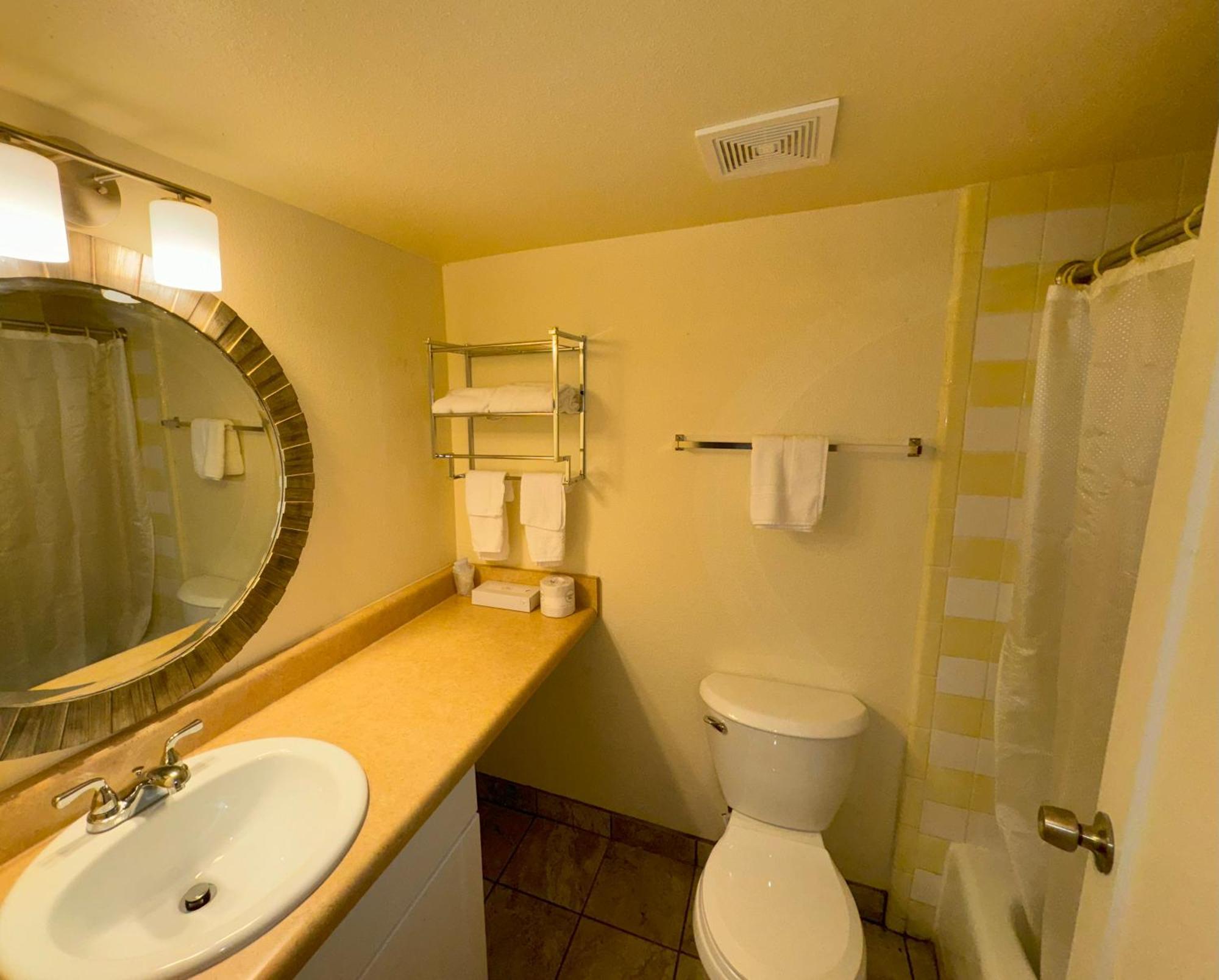 Big Chile Inn & Suites ลาสครูเซส ภายนอก รูปภาพ