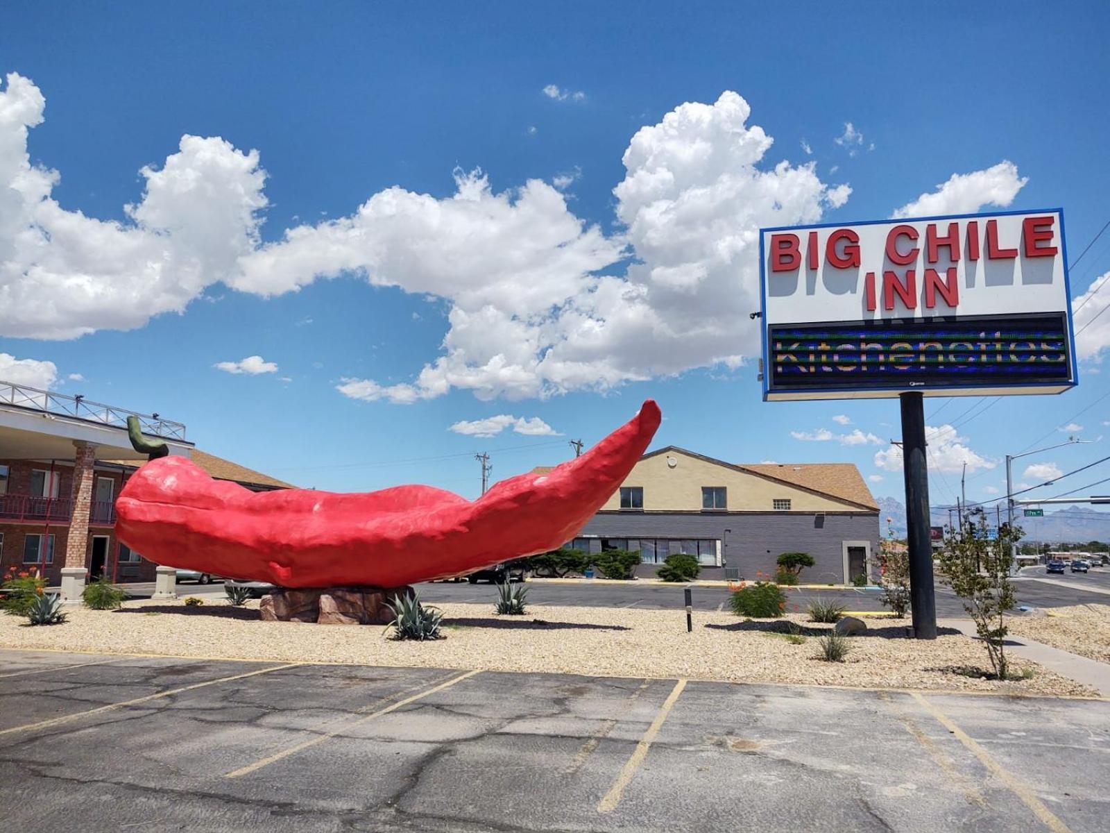 Big Chile Inn & Suites ลาสครูเซส ภายนอก รูปภาพ