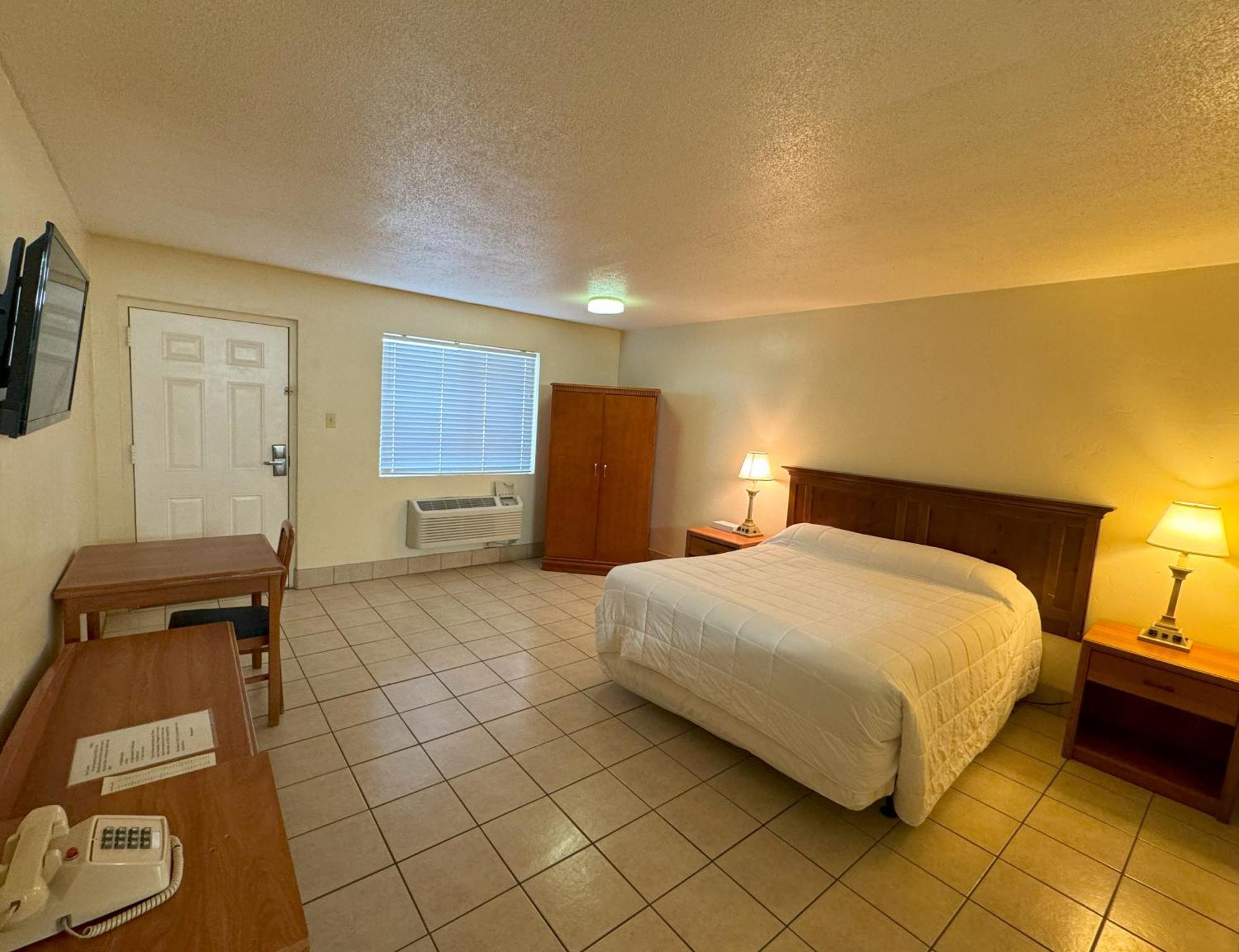 Big Chile Inn & Suites ลาสครูเซส ภายนอก รูปภาพ