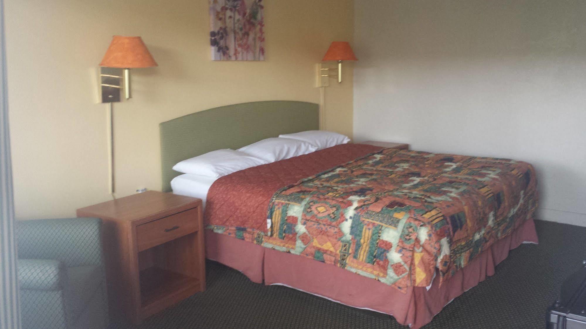 Big Chile Inn & Suites ลาสครูเซส ภายนอก รูปภาพ